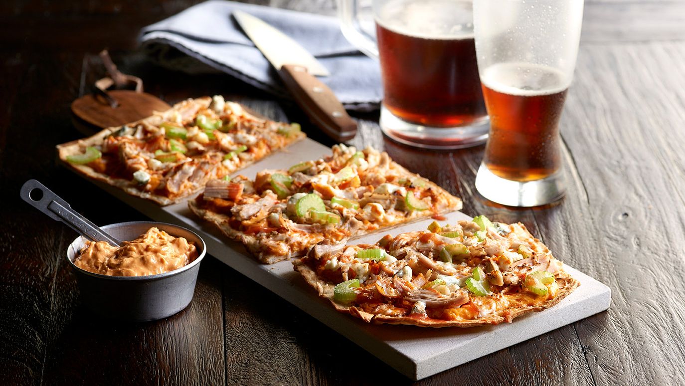 BUFFALO CHICKEN FLATBREAD